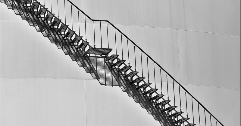 Monte-escalier extérieur et tournant : le surcoût expliqué