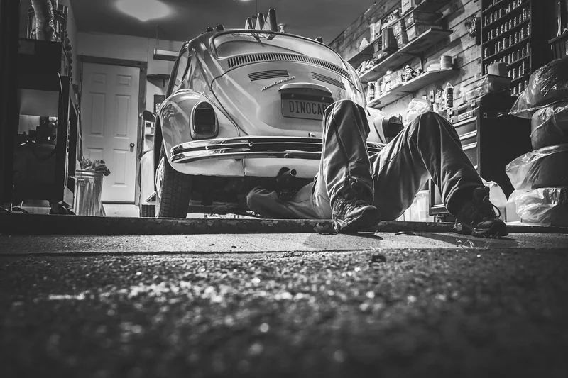 Quand faire appel à un serrurier auto plutôt qu'un dépanneur ?