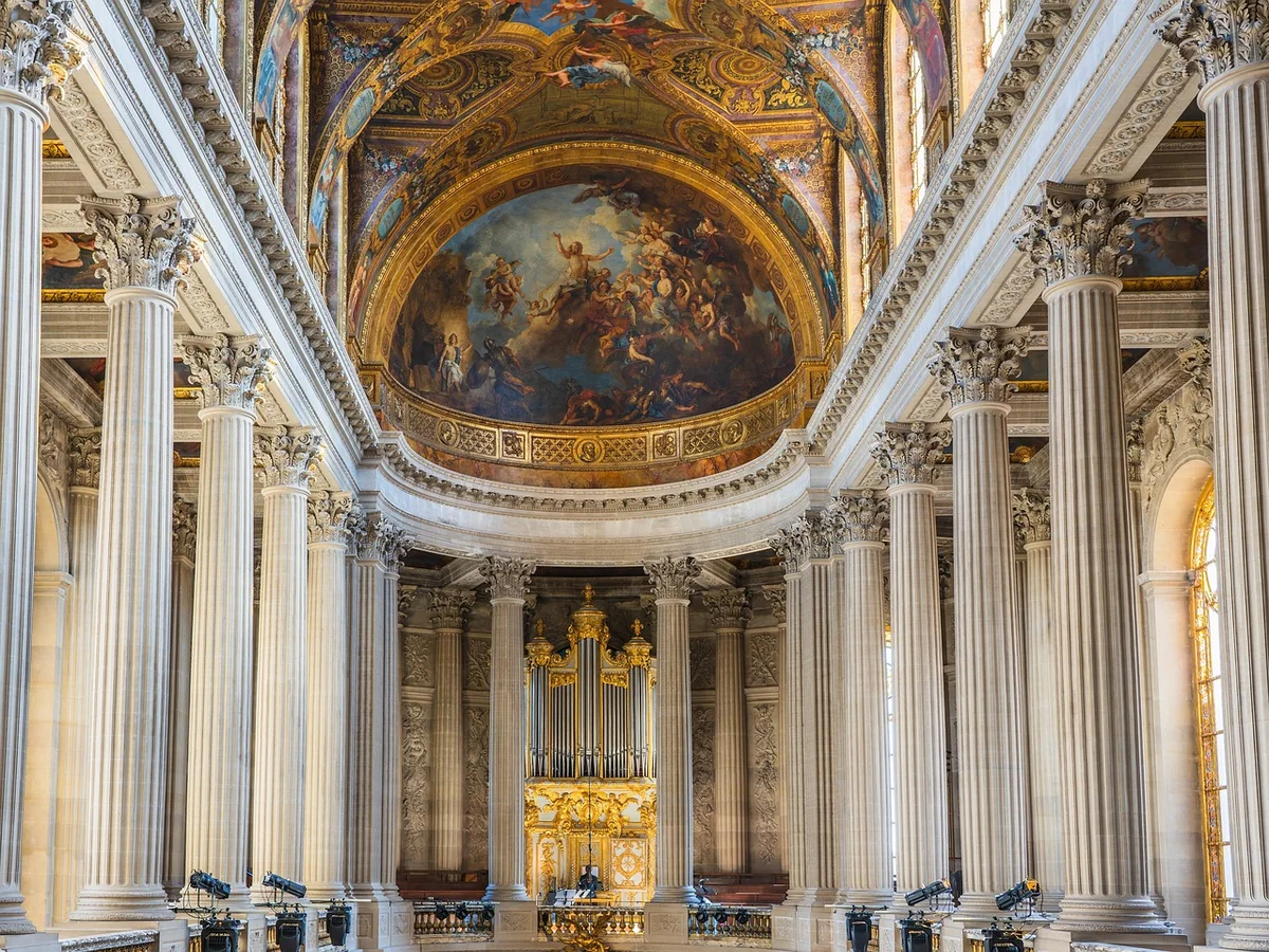 Peindre un plafond au pistolet : astuces et tendances incontournables 2026