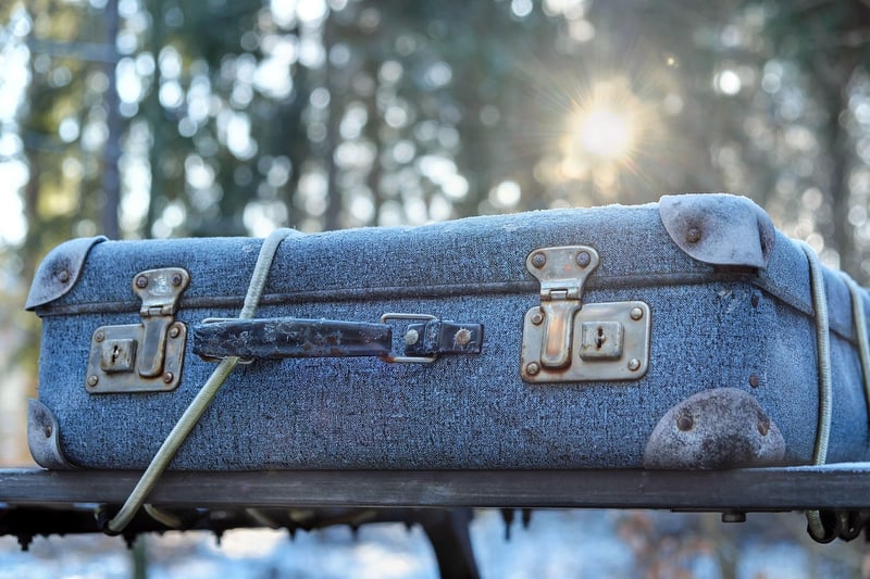 Urne mariage valise : 10 idées élégantes pour votre jour J